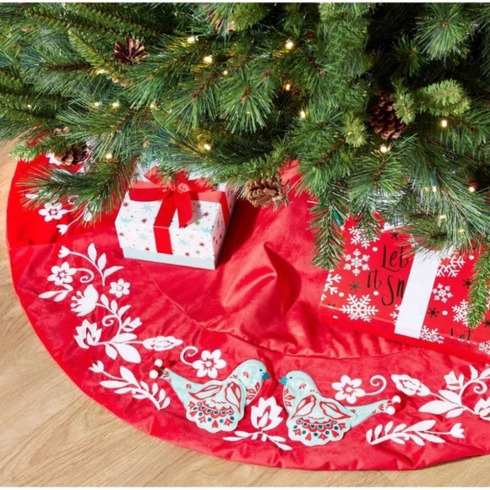 Pioneer Woman‎ Mazie Bird Christmas Tree Skirt Brand New red
